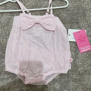Ruffle Butts Pink Seersucker Bow Front Bubble Romper 3m